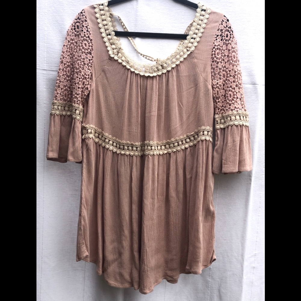 Annabelle top